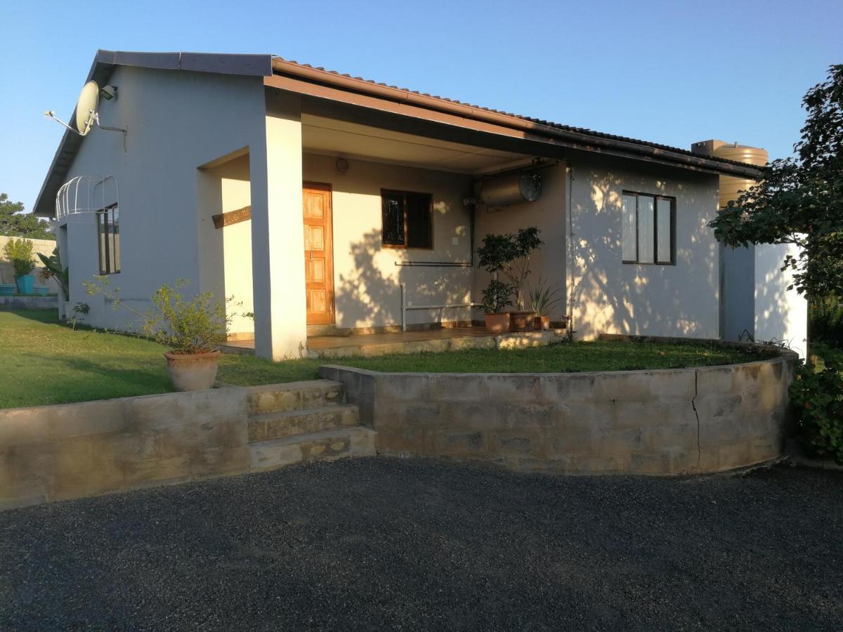 Umsinsi Cottage Хлухлуве Екстериор снимка